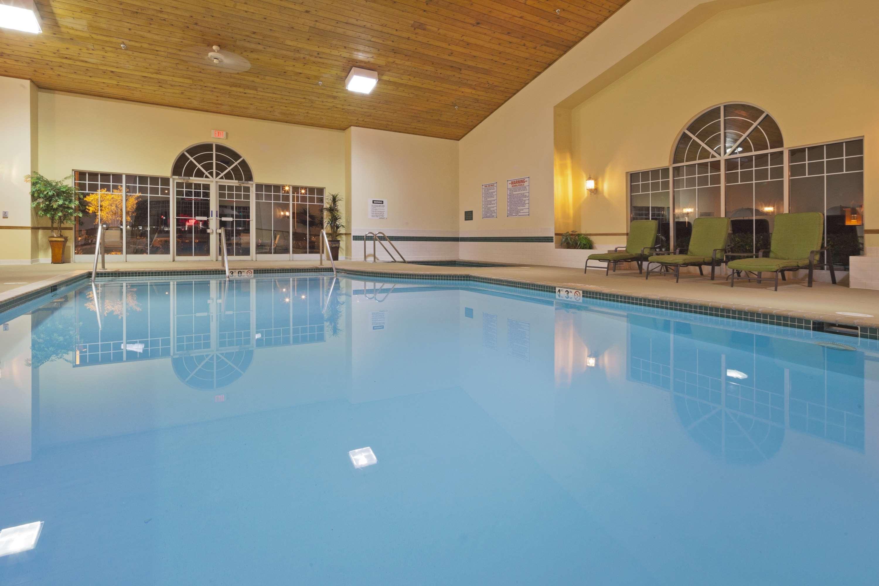 Country Inn & Suites By Radisson, Germantown, Wi Zewnętrze zdjęcie