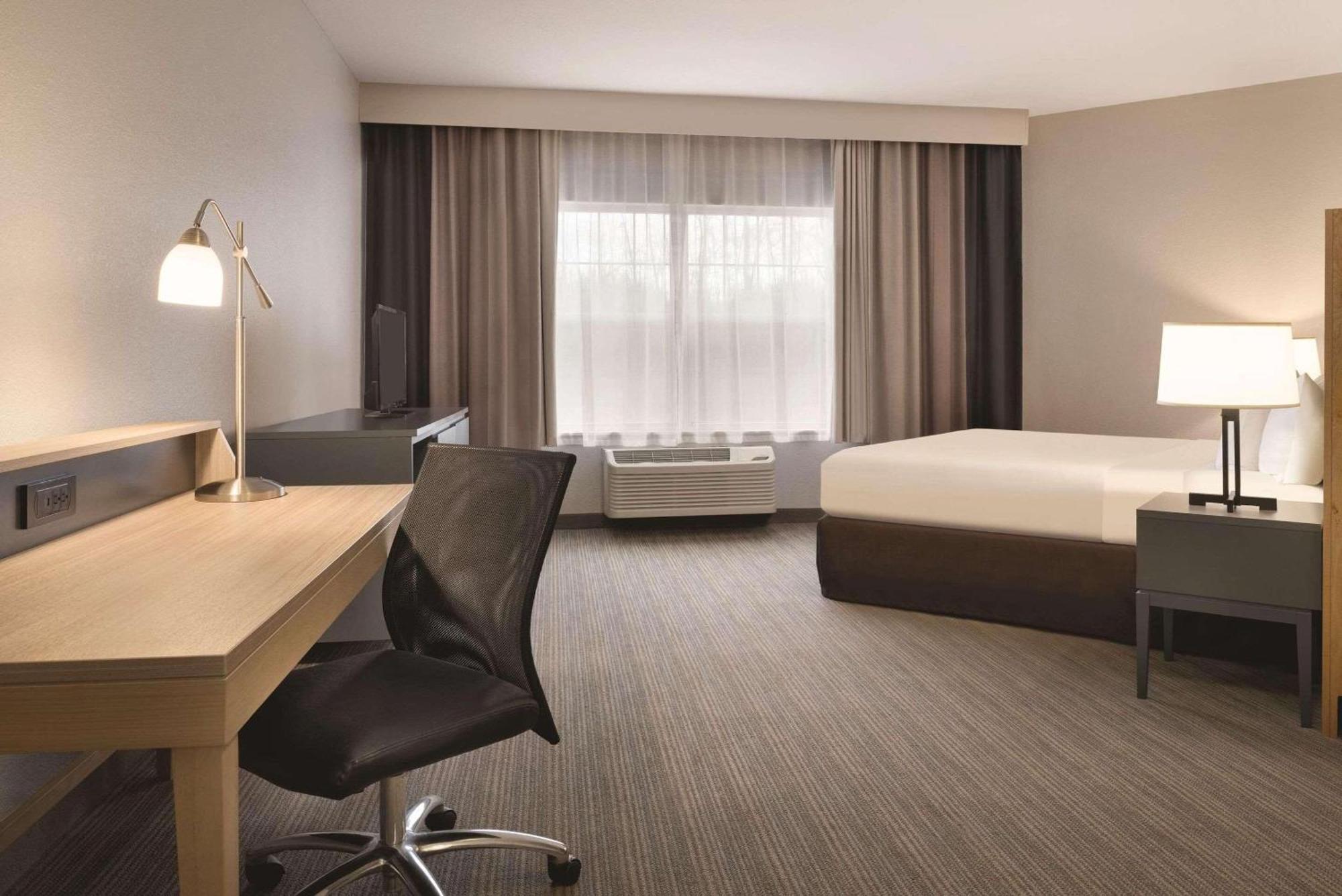 Country Inn & Suites By Radisson, Germantown, Wi Zewnętrze zdjęcie